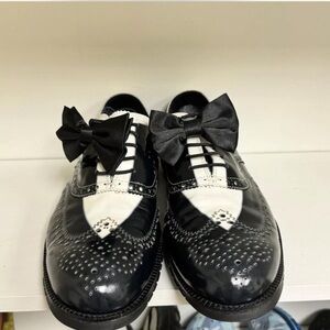 Classy Mens Golf Cleats!